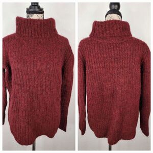 Invisible World Sz L Turtleneck Sweater 100% Baby Alpaca Burgundy Womens